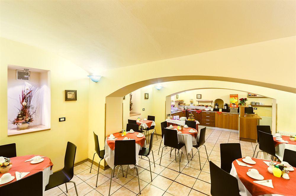 Central Hotel Tiepolo Πράγα Εξωτερικό φωτογραφία